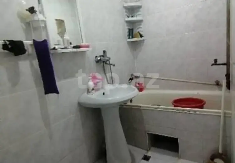 4 otaqlı mənzil , Bakı