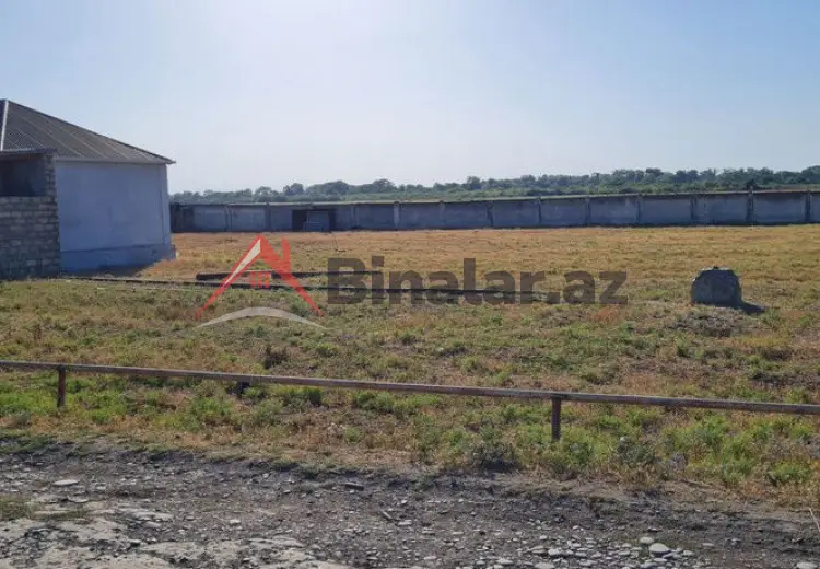 8 sot Torpaq Satılır, Xaçmaz