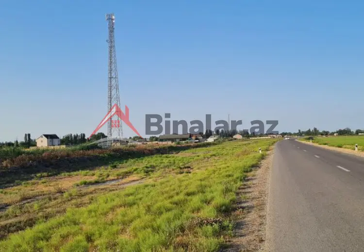 8 sot Torpaq Satılır, Xaçmaz