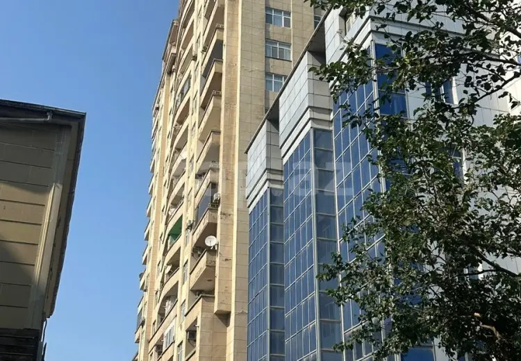3 otaqlı mənzil , Bakı