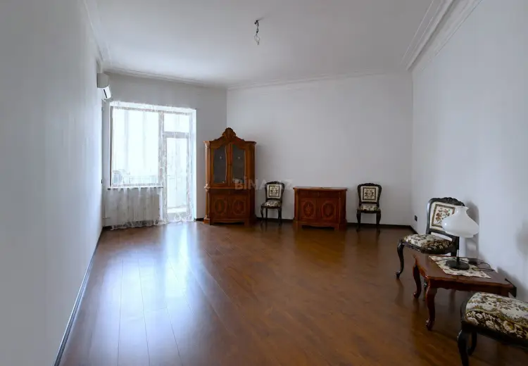 4 otaqlı mənzil Satılır, Sahil qəs., Səbail, Bakı