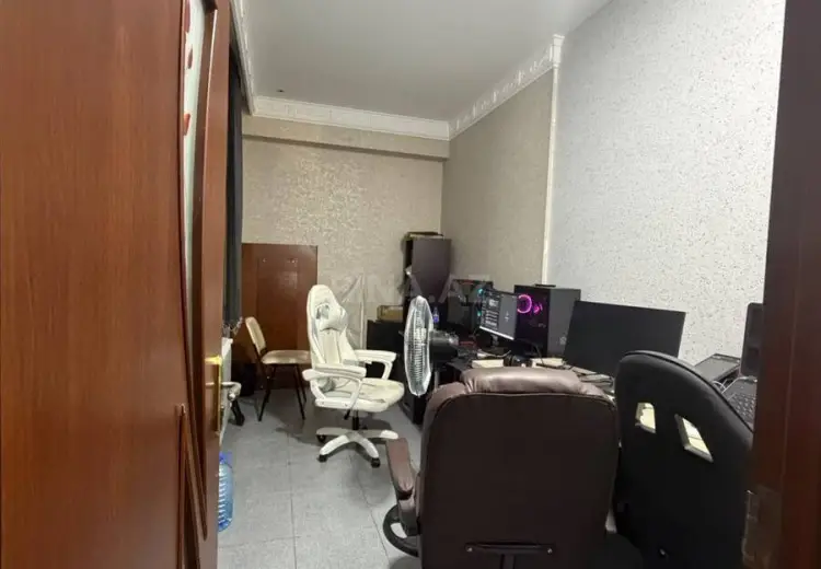 250 m² Obyekt / Ofis Kirayə (aylıq), Nərimanov, Bakı