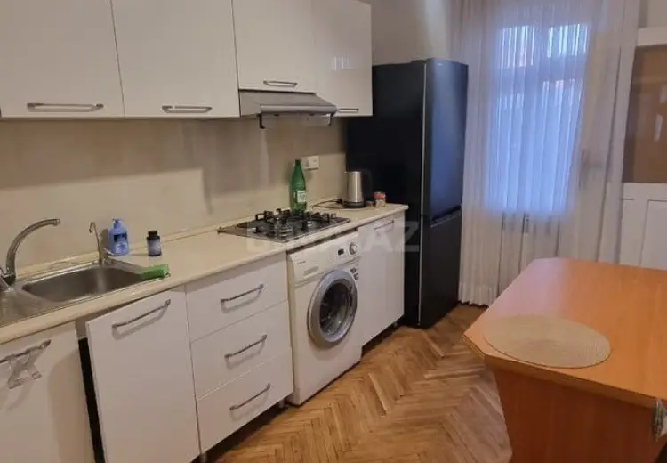 3 otaqlı mənzil Satılır, Gəncə