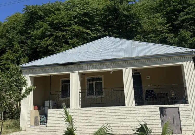 3 otaqlı mənzil Satılır, Quba
