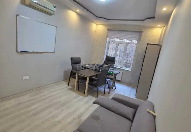 70 m² Obyekt / Ofis Kirayə (aylıq), Səbail, Bakı