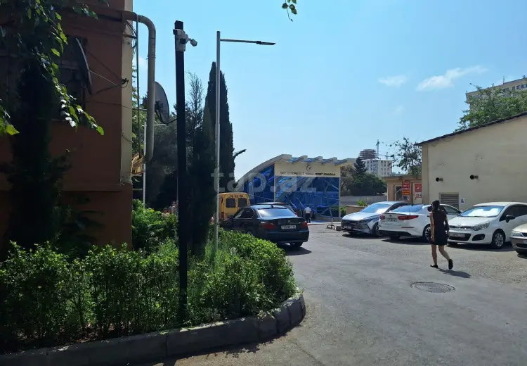 3 otaqlı mənzil , Bakı