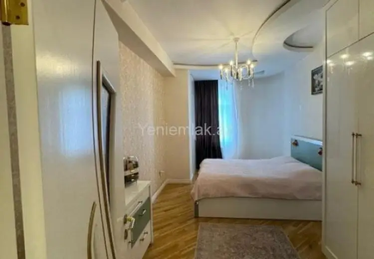 328 000 AZN - 4 otaqlı mənzil Satılır, Nizami, Bakı