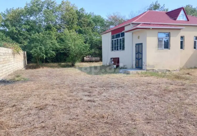 4 otaqlı mənzil , Quba