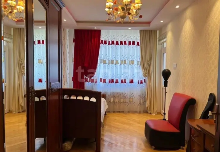 4 otaqlı mənzil , Bakı