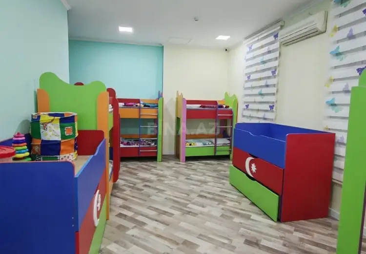 425 m² Obyekt / Ofis Kirayə (aylıq), Laçın