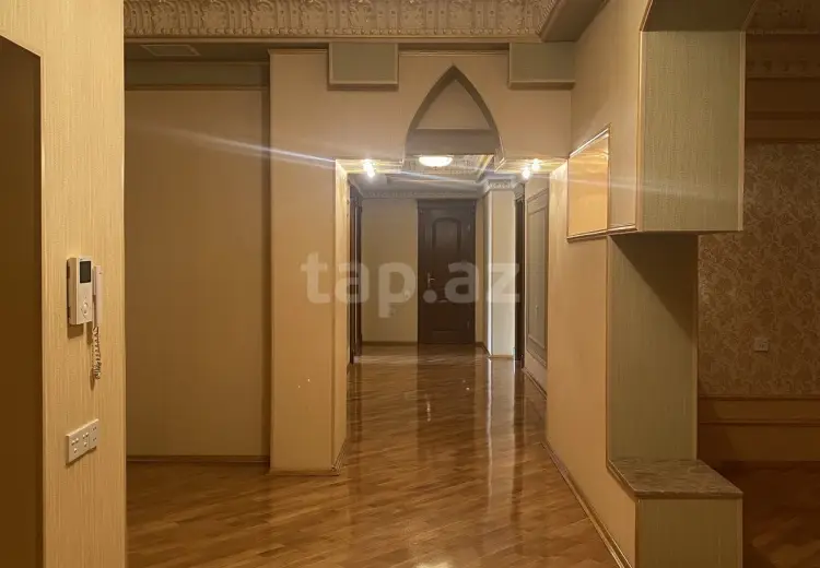 4 otaqlı mənzil , Bakı