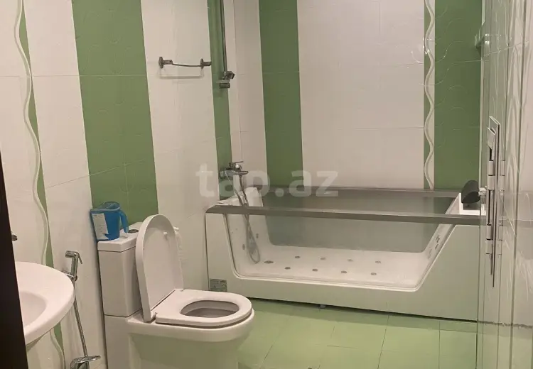 4 otaqlı mənzil , Bakı