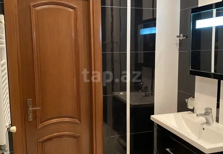 4 otaqlı mənzil , Bakı
