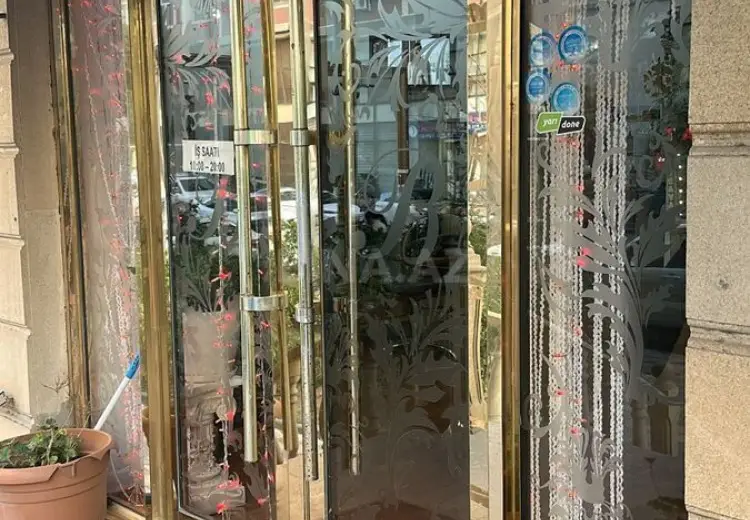 107 m² Obyekt / Ofis Satılır, Binəqədi, Bakı