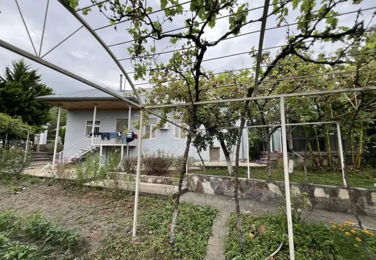 7 otaqlı mənzil Satılır, Oğuz
