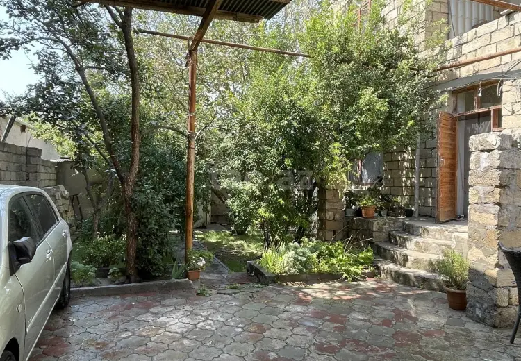 5 otaqlı mənzil , Bakı
