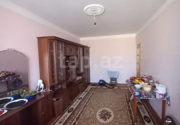 4 otaqlı mənzil , Şəki