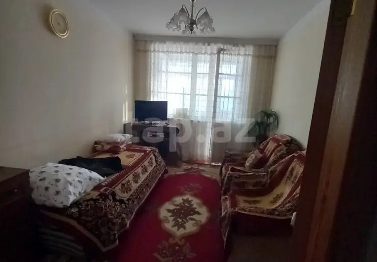 4 otaqlı mənzil , Şəki