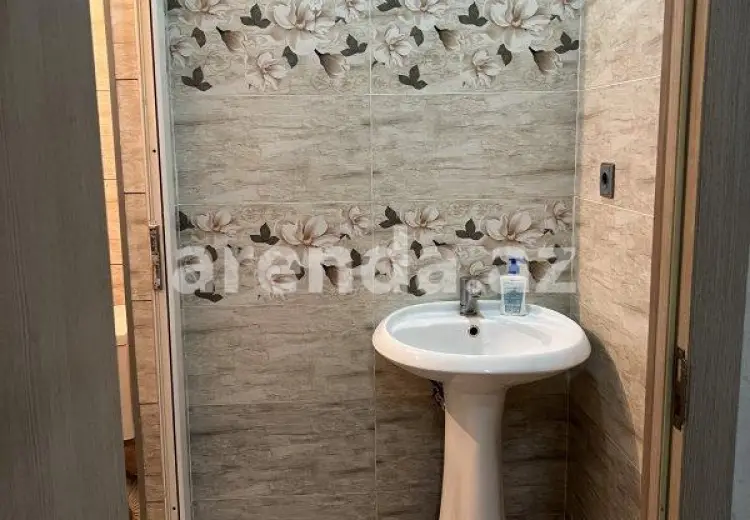 3 otaqlı mənzil Satılır,
