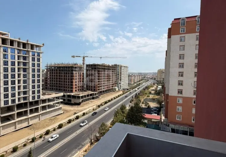 3 otaqlı mənzil , Bakı