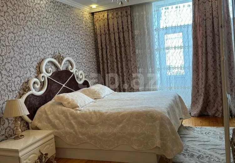 4 otaqlı mənzil , Bakı