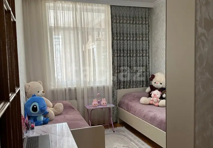 4 otaqlı mənzil , Bakı