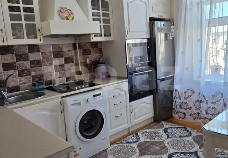 4 otaqlı mənzil , Bakı