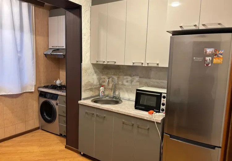 900 AZN - 2 otaqlı mənzil Kirayə (aylıq), Bakı