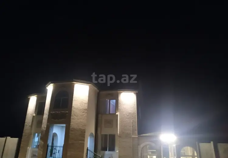 8 otaqlı mənzil , Xaçmaz