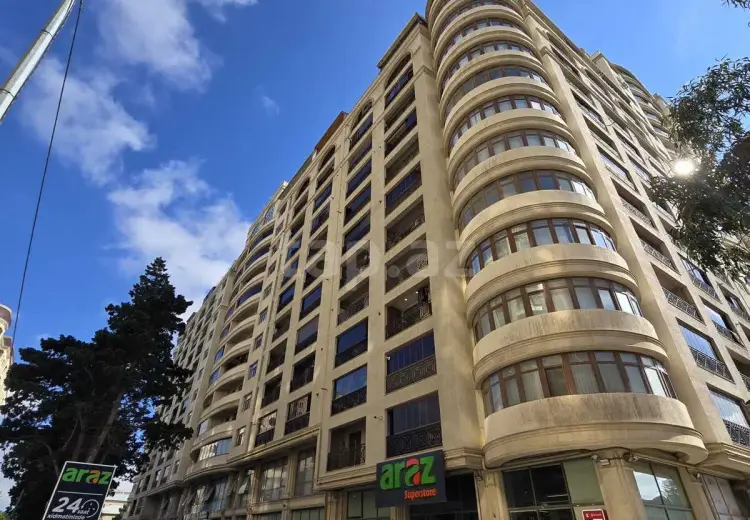 3 otaqlı mənzil , Bakı