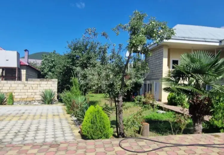 2 otaqlı mənzil , Şəki