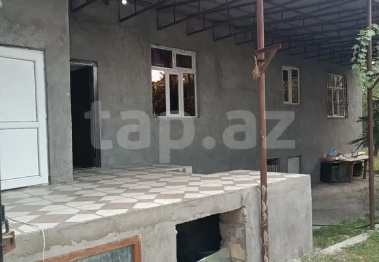 4 otaqlı mənzil , Şəki