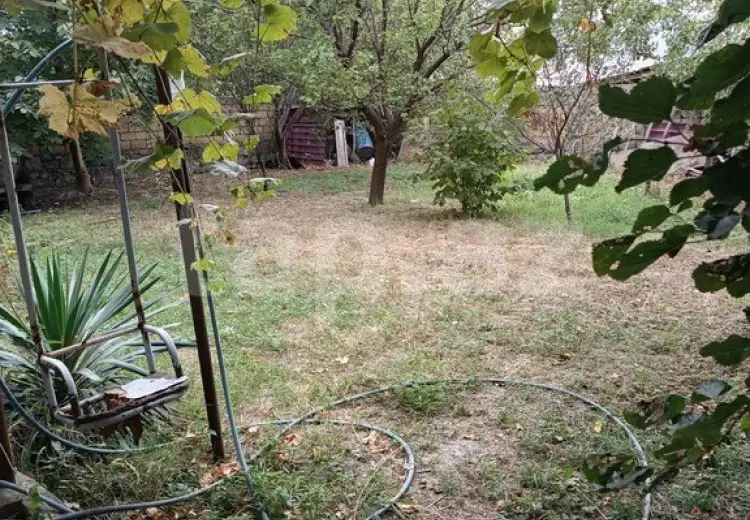 4 otaqlı mənzil , Şəki