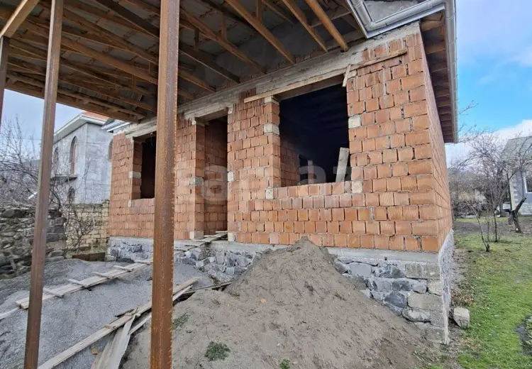 4 otaqlı mənzil , Şəki
