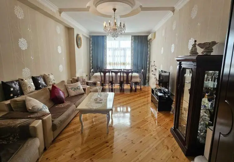 3 otaqlı mənzil , Bakı