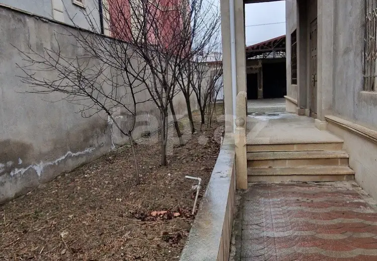 7 otaqlı mənzil , Xırdalan