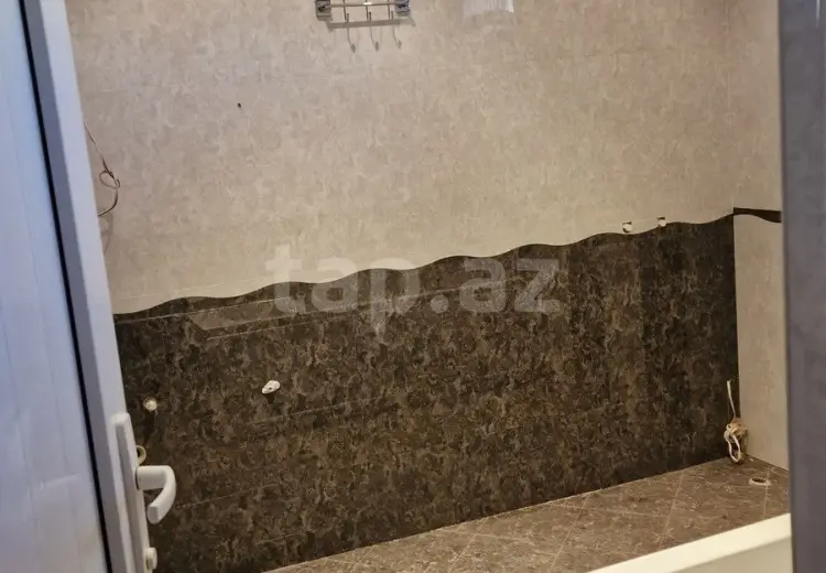 7 otaqlı mənzil , Xırdalan