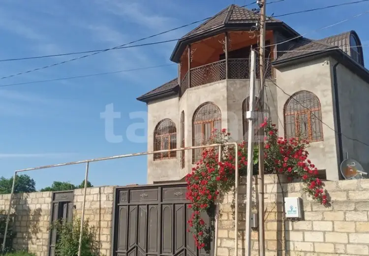 5 otaqlı mənzil , Qusar