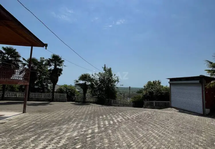 4 otaqlı mənzil Satılır, Astara