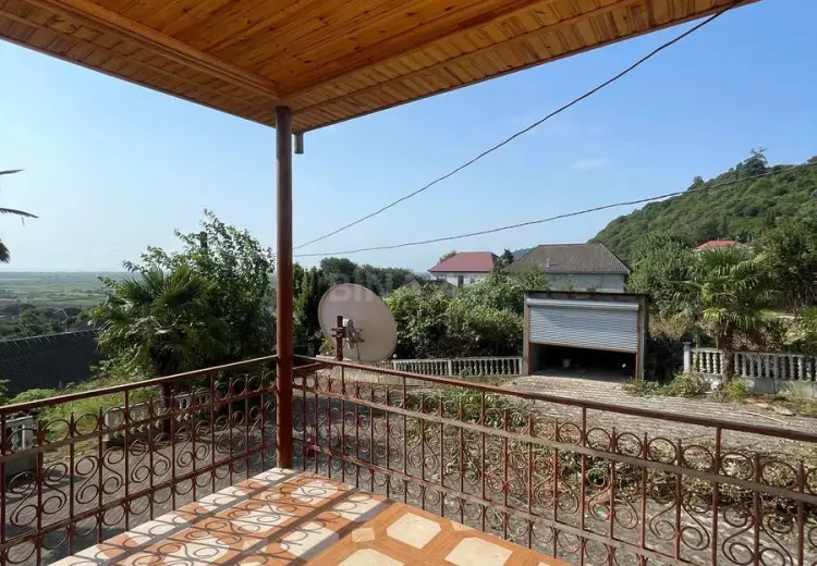 4 otaqlı mənzil Satılır, Astara