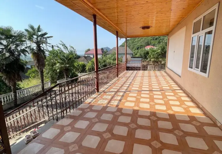 4 otaqlı mənzil Satılır, Astara