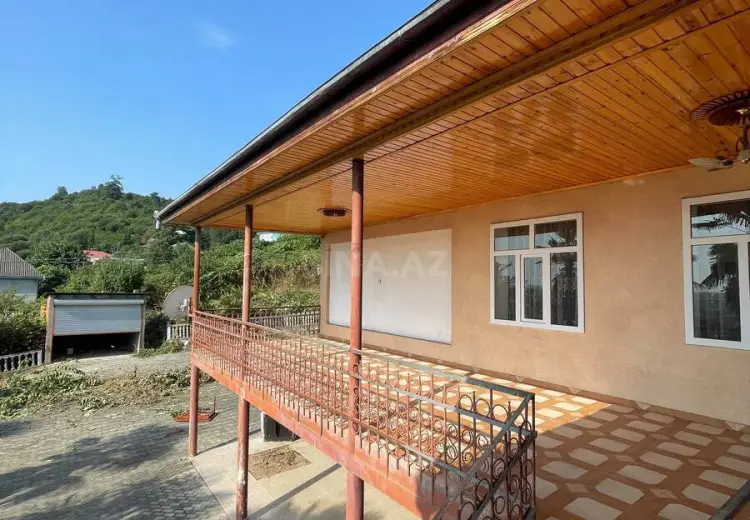 4 otaqlı mənzil Satılır, Astara