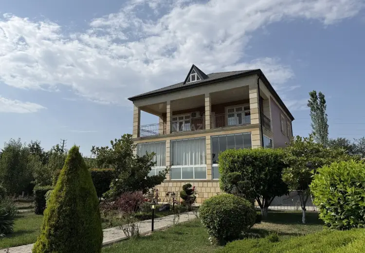 5 otaqlı mənzil Satılır, Quba