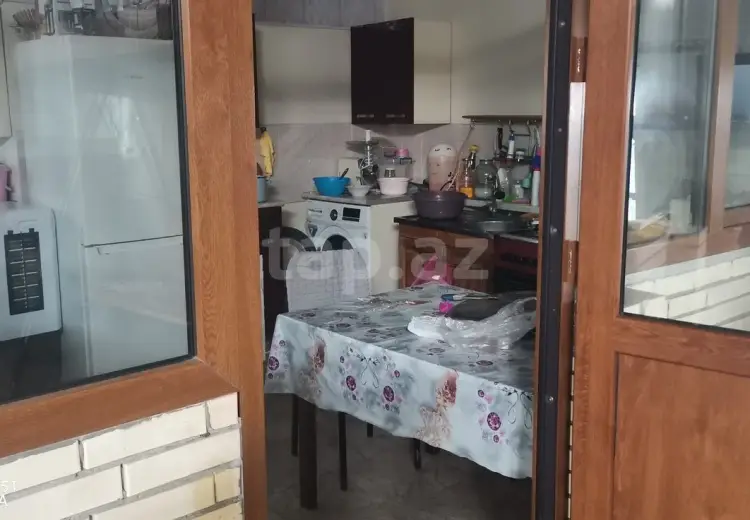 8 otaqlı mənzil , Quba