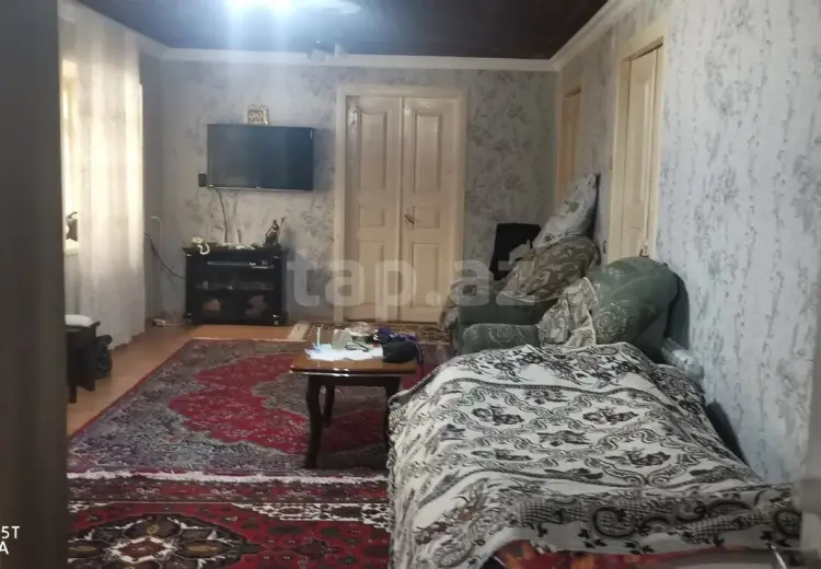 8 otaqlı mənzil , Quba