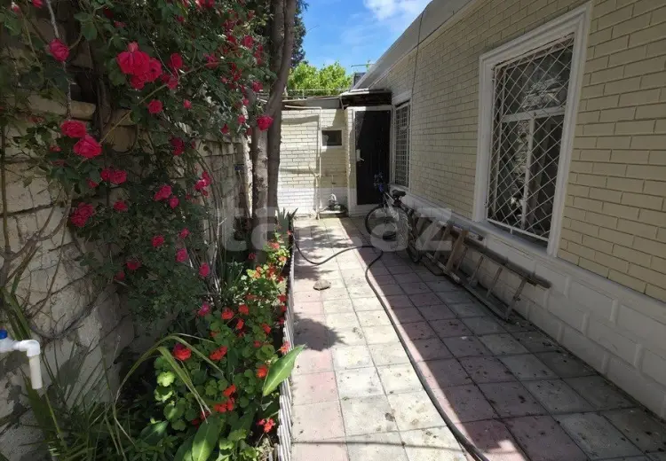 4 otaqlı mənzil , Bakı