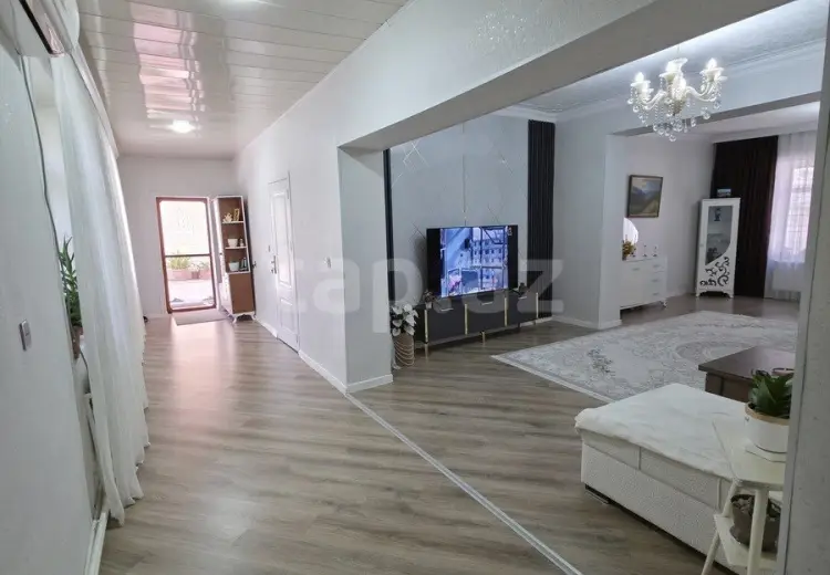 4 otaqlı mənzil , Bakı
