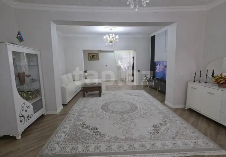 4 otaqlı mənzil , Bakı