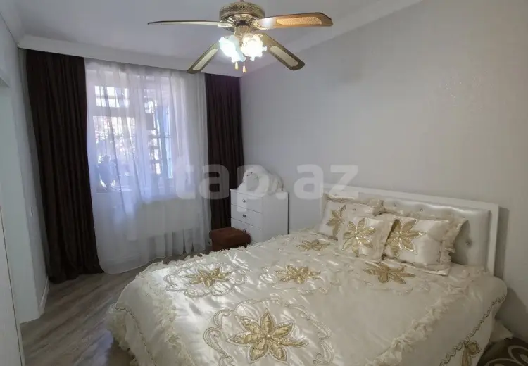 4 otaqlı mənzil , Bakı