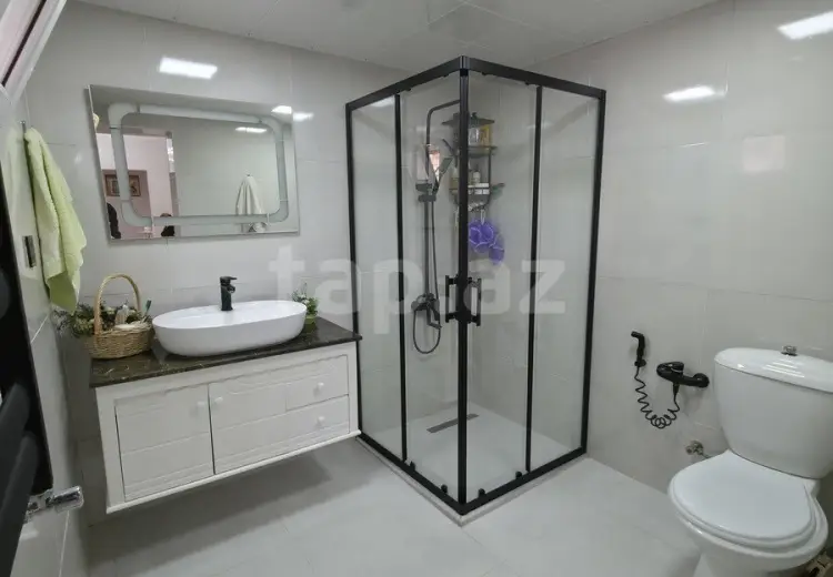 4 otaqlı mənzil , Bakı